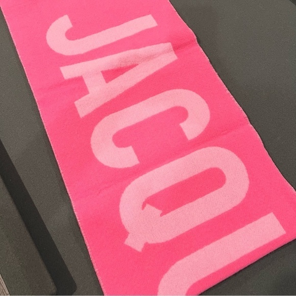 Jacquemus Pink Fringe Logo Scarf - Picture 6 of 14